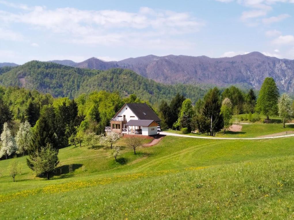 Na Kupcku Estate "Nature Reatreat & Wellness" Idrija Eksteriør bilde